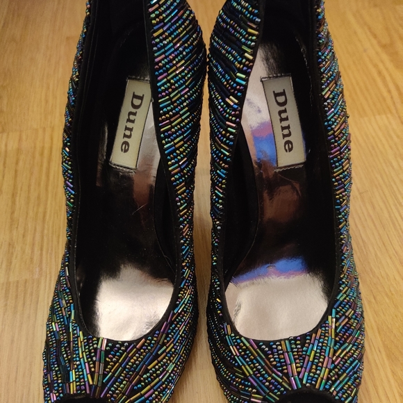 Beautiful beaded Dune shows - Picture 4 of 4